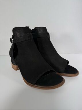 Chelsea & Violet Black Open-Toe Buckle Mules with Studded Heel